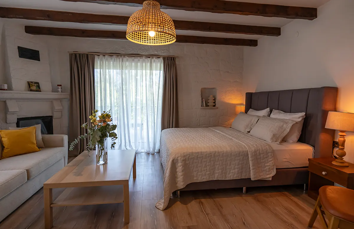 casa-luna-hotel-alacati-cesme-butik-otel-teras-suit-oda-10